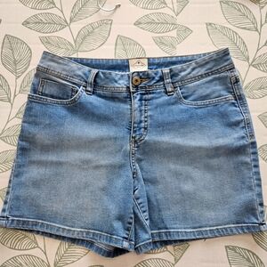 St. John's‎ Bay Light Blue Jean Shorts, Size 10